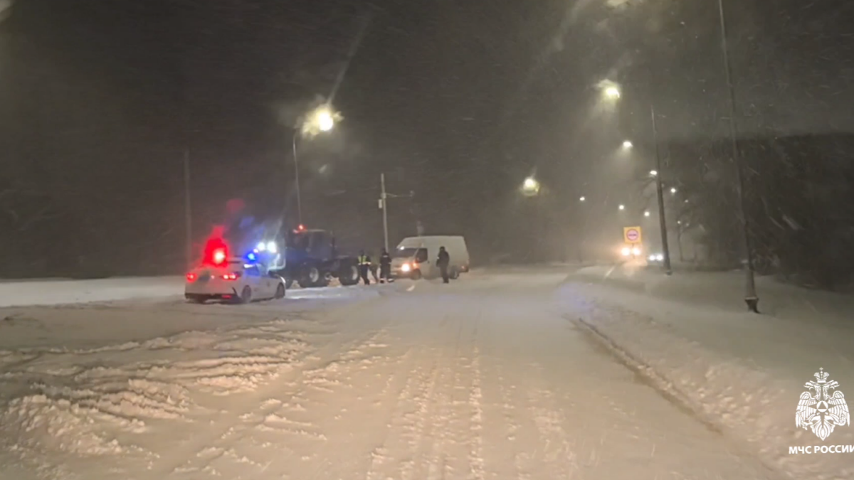 Штормовое предупреждение в Республике Крым: меры безопасности и оперативная работа служб