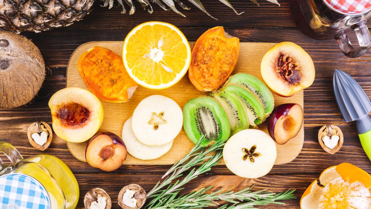 Продукты, способные замедлить старение: секреты диетологов и ученых